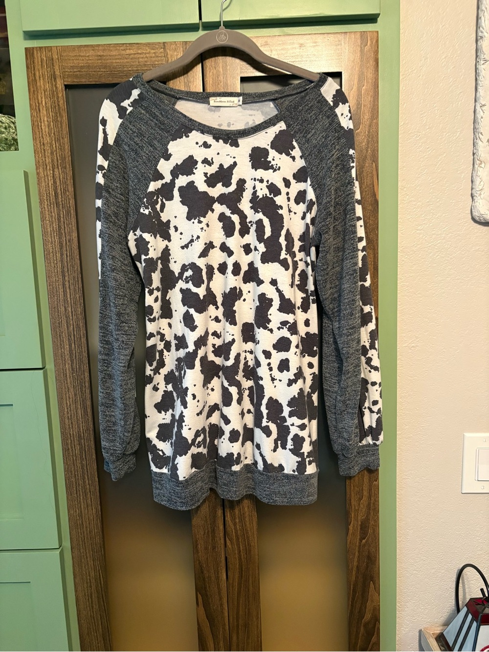 Cow Print Raglan Long Sleeve top- Gray/White